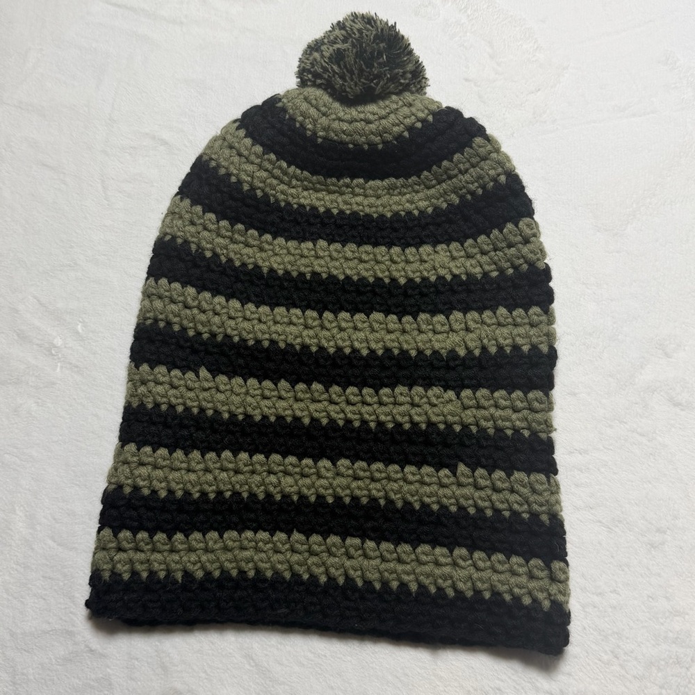 Burton‎ Black and Olive Knit Beanie - Picture 4 of 5